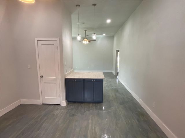 207 College Street, Chico, TX 76431