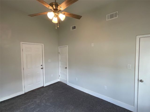 207 College Street, Chico, TX 76431