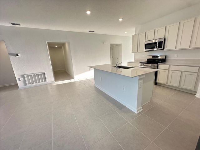 2117 LASSO LOOP, Eagle Lake, FL 33839