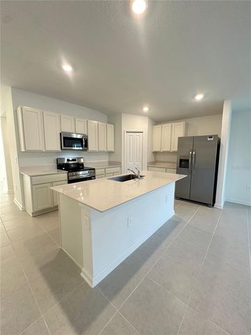 2117 LASSO LOOP, Eagle Lake, FL 33839