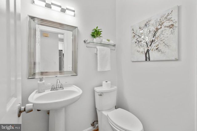 182 MARTIN LN, Alexandria, VA 22304