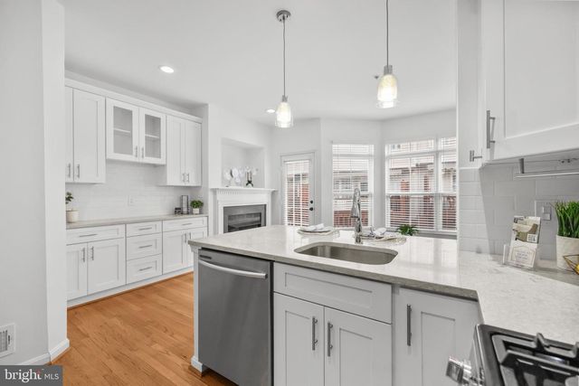 182 MARTIN LN, Alexandria, VA 22304