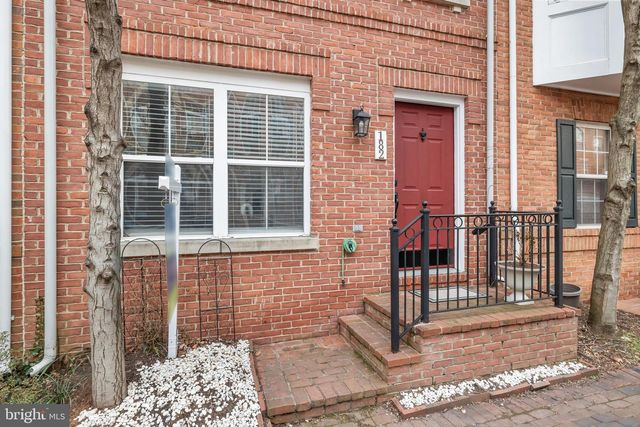 182 MARTIN LN, Alexandria, VA 22304