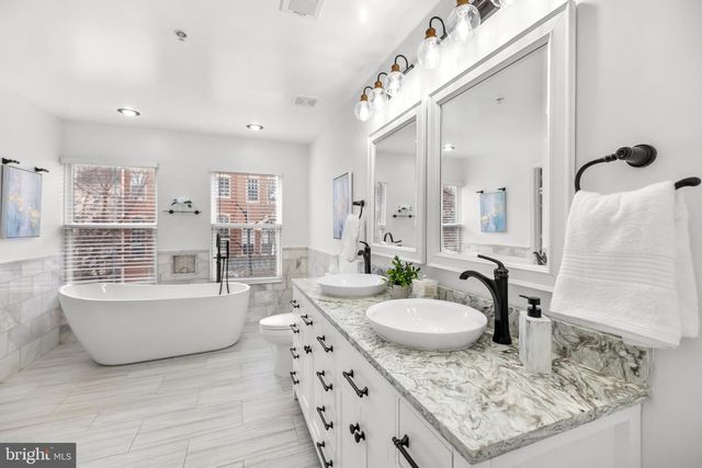 182 MARTIN LN, Alexandria, VA 22304