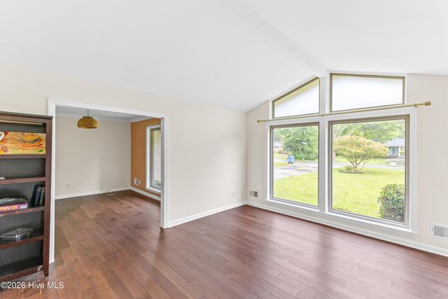 30 S Cardinal Drive, Wilmington, NC 28403