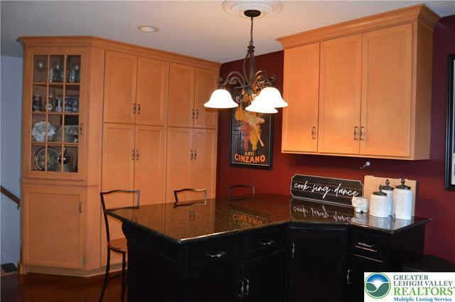 17 Tamarack Court, Forks Twp, PA 18040