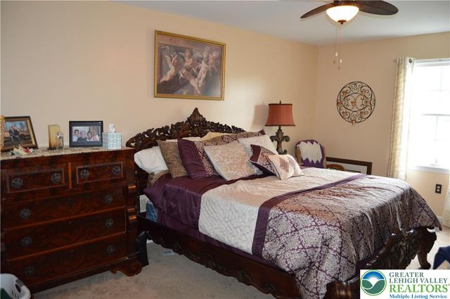 17 Tamarack Court, Forks Twp, PA 18040