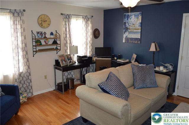 17 Tamarack Court, Forks Twp, PA 18040