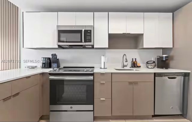 321 NE 26th St 811, Miami, FL 33137