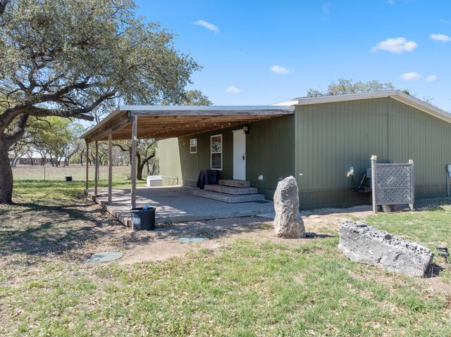 996 County Road 421, Evant, TX 76525