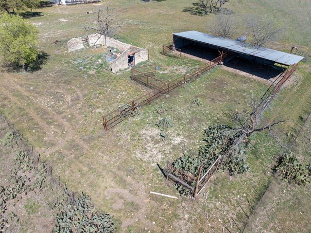 996 County Road 421, Evant, TX 76525