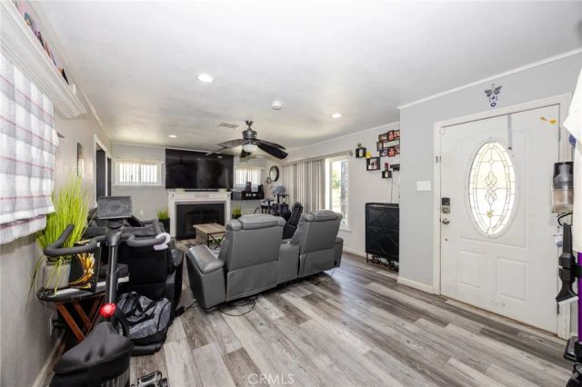 635 W H, Ontario, CA 91762