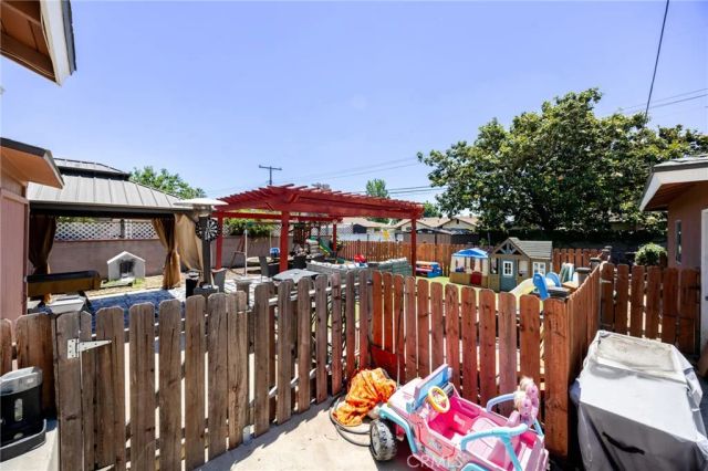 635 W H, Ontario, CA 91762