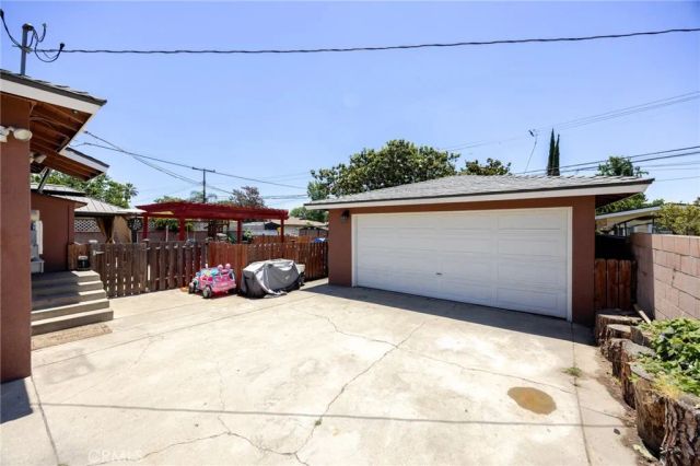 635 W H, Ontario, CA 91762