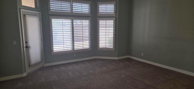 6635 E Venue Circle, Mesa, AZ 85215