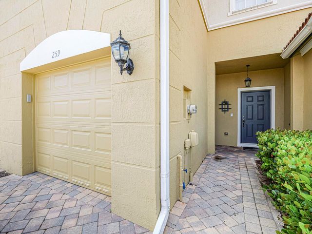 259 Provence Place, Vero Beach, FL 32960