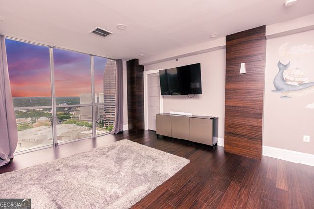 1280 W Peachtree Street NW 4003, Atlanta, GA 30309