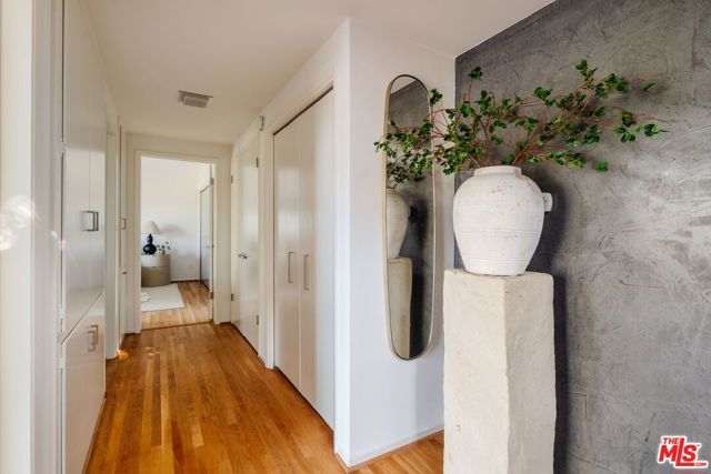 3688 Buena Park Drive, Studio City (los Angeles), CA 91604