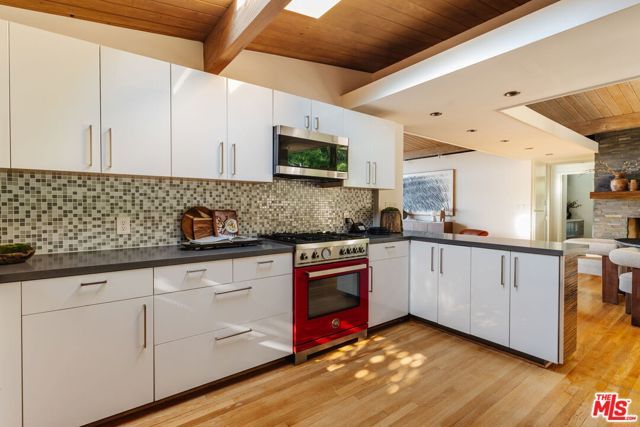 3688 Buena Park Drive, Studio City (los Angeles), CA 91604