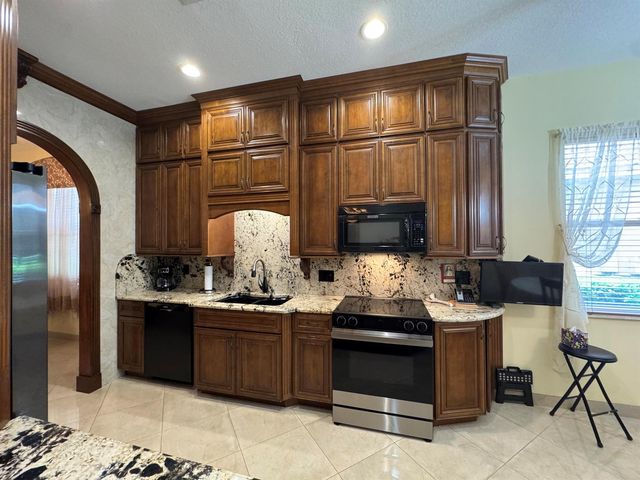 9120 Pumpkin Ridge, Port St. Lucie, FL 34986