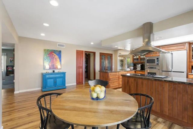 1215 Vista Grande Road, El Cajon, CA 92019