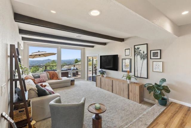 1215 Vista Grande Road, El Cajon, CA 92019