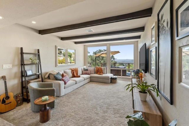 1215 Vista Grande Road, El Cajon, CA 92019