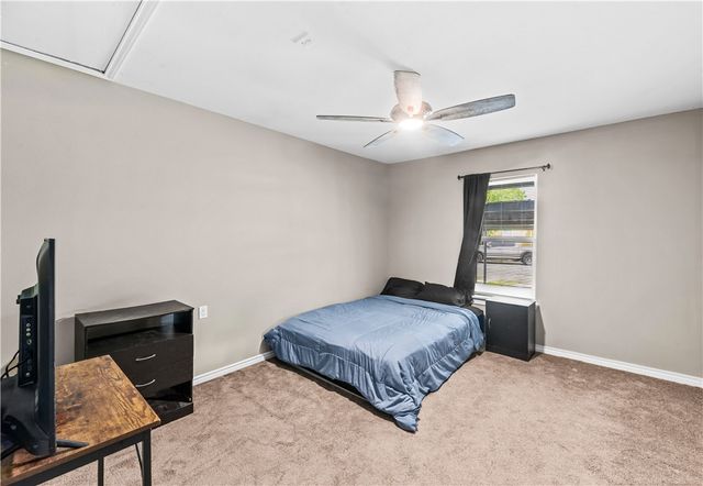 470 Clark Dr, Corpus Christi, TX 78415