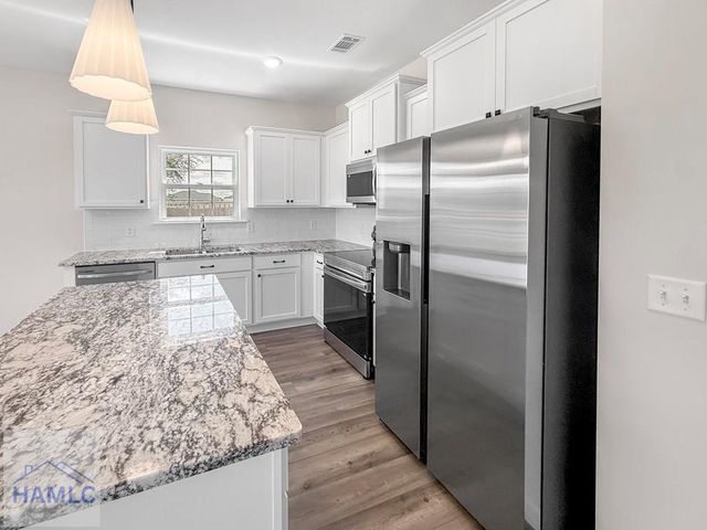 825 Buckhead Loop, Allenhurst, GA 31301