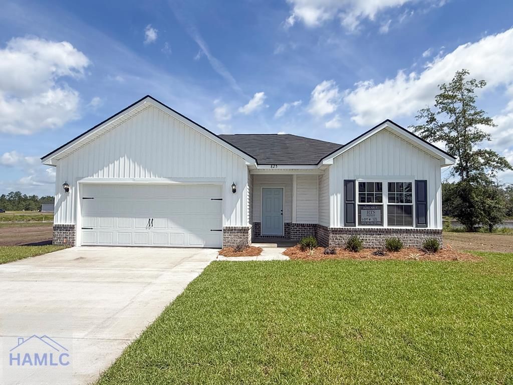 825 Buckhead Loop, Allenhurst, GA 31301
