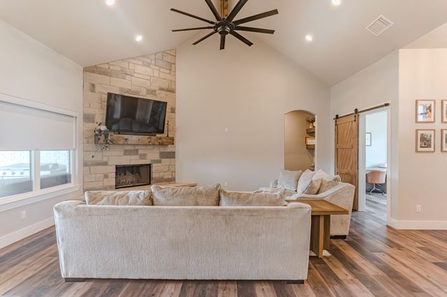 2120 Shady Grove Road, Weatherford, TX 76088