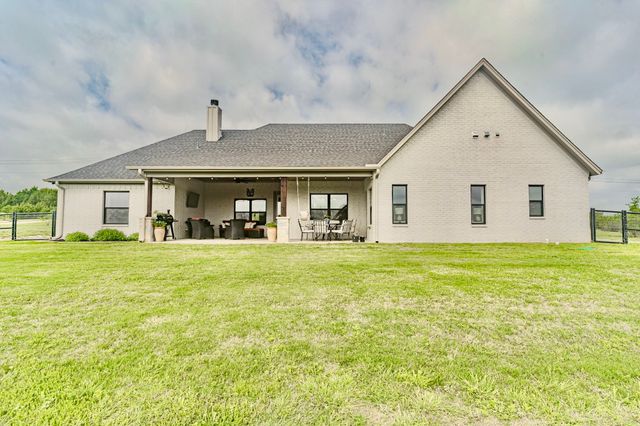2120 Shady Grove Road, Weatherford, TX 76088