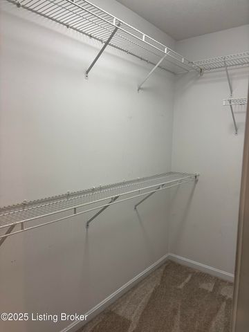 6330 Winding Stream Dr, Louisville, KY 40272