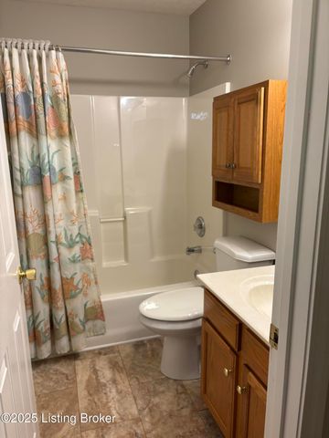 6330 Winding Stream Dr, Louisville, KY 40272