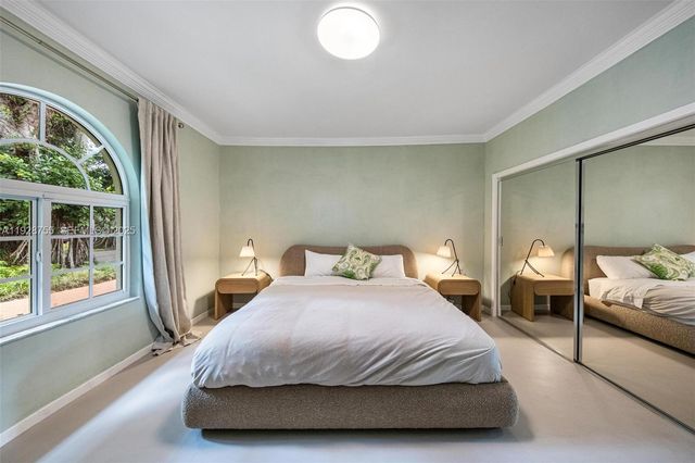 1033 Almeria Ave 0, Coral Gables, FL 33134