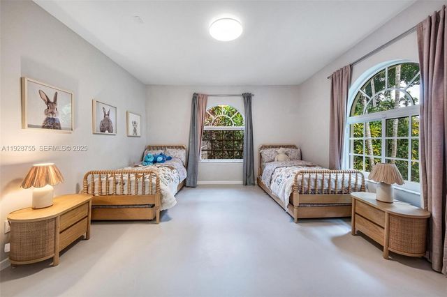 1033 Almeria Ave 0, Coral Gables, FL 33134