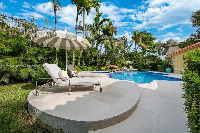 1033 Almeria Ave 0, Coral Gables, FL 33134