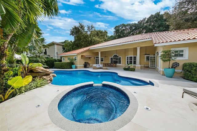 1033 Almeria Ave 0, Coral Gables, FL 33134