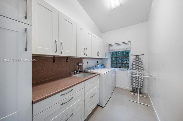 1033 Almeria Ave 0, Coral Gables, FL 33134