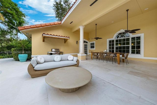 1033 Almeria Ave 0, Coral Gables, FL 33134