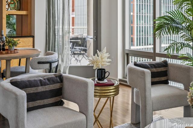 333 1st Street 2004, San Francisco, CA 94105