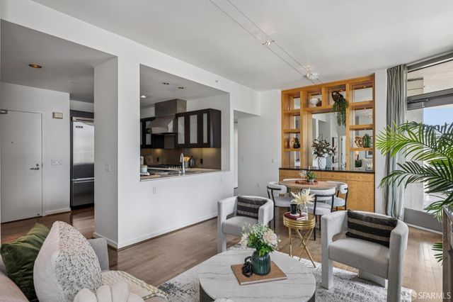 333 1st Street 2004, San Francisco, CA 94105
