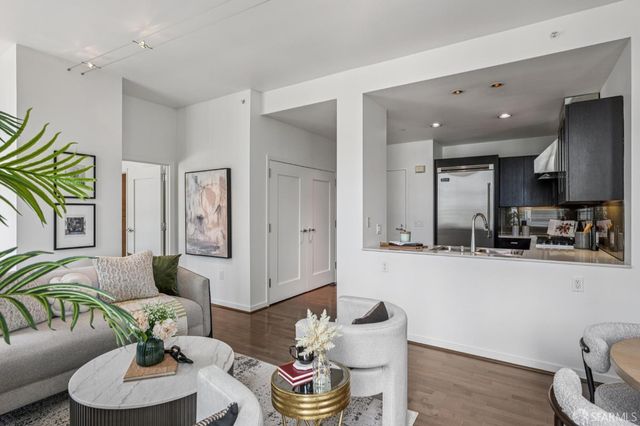 333 1st Street 2004, San Francisco, CA 94105