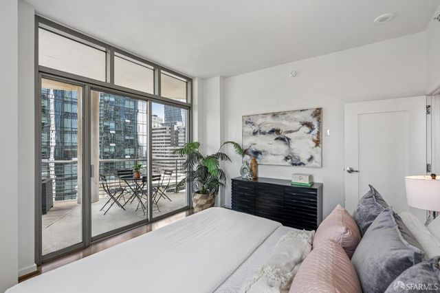 333 1st Street 2004, San Francisco, CA 94105