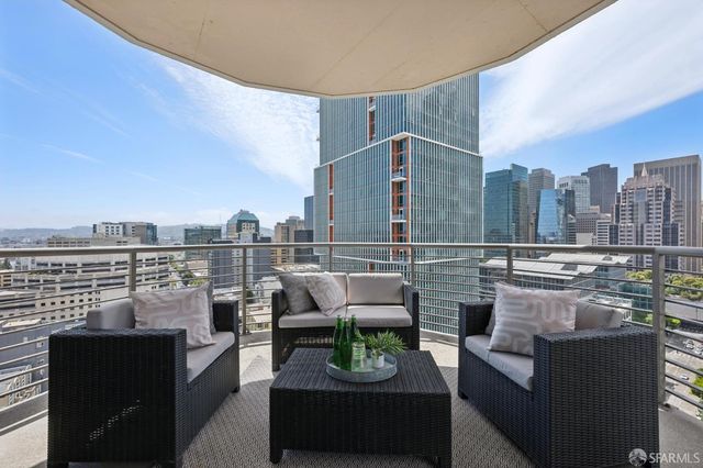 333 1st Street 2004, San Francisco, CA 94105