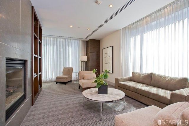 333 1st Street 2004, San Francisco, CA 94105