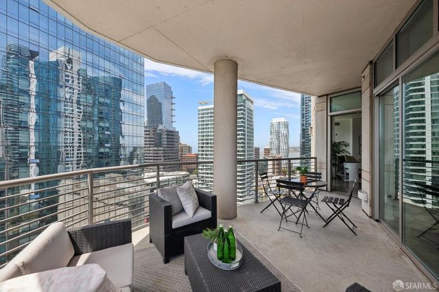 333 1st Street 2004, San Francisco, CA 94105