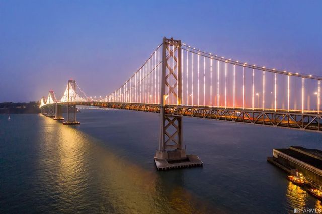 333 1st Street 2004, San Francisco, CA 94105