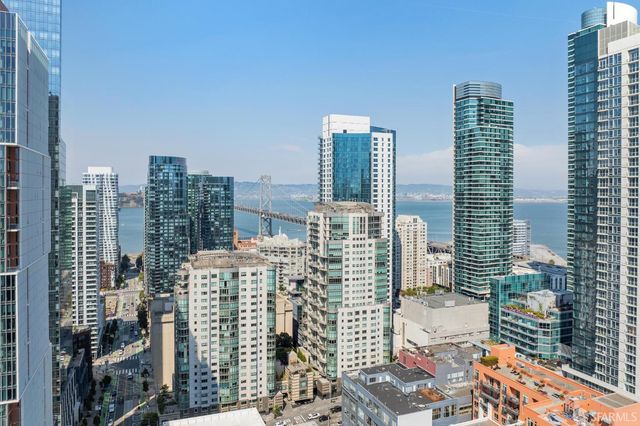 333 1st Street 2004, San Francisco, CA 94105
