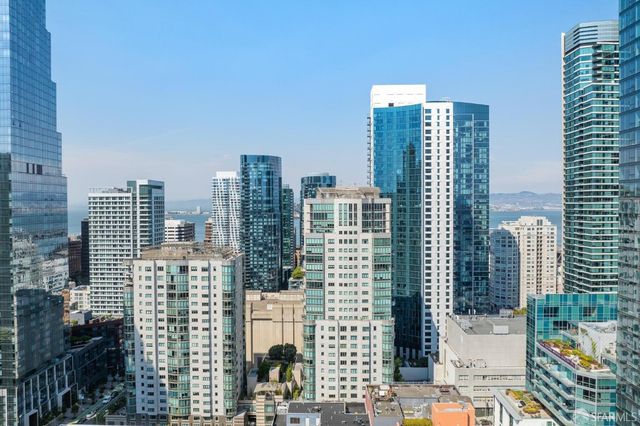 333 1st Street 2004, San Francisco, CA 94105